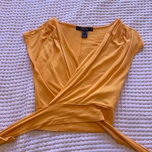Forever21 tie front crop top - size XS